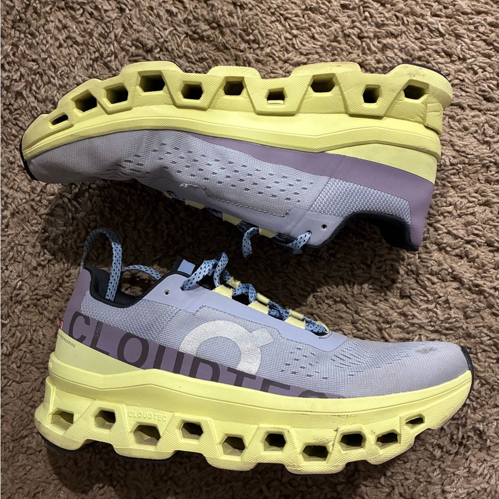 On Running Women's Athletic Shoes in Light Gray and Yellow - Picture 10 of 10